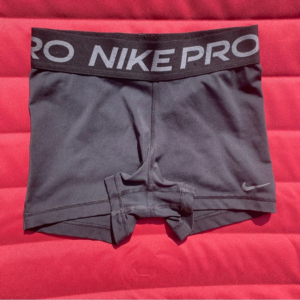 Nike pro drifit spandex shorts. Black size:small